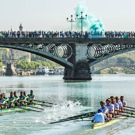 La regata Sevilla-Betis: el derbi también se vive en el Guadalquivir